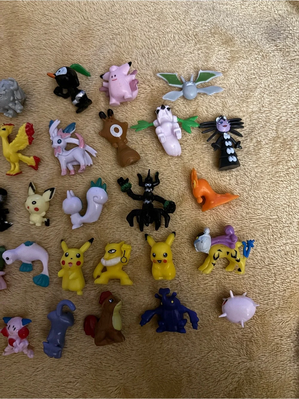 Huge 41 micro figures RL / PK